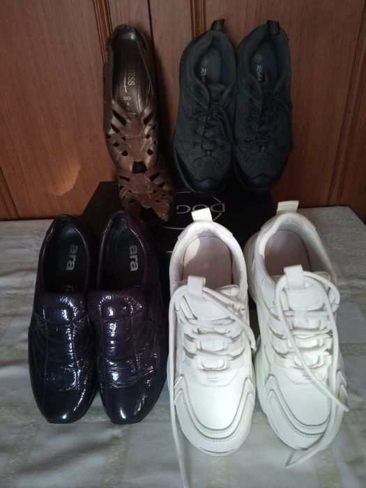 Lot 4 perechi de încălțăminte mărimea 38 - 80 lei totul