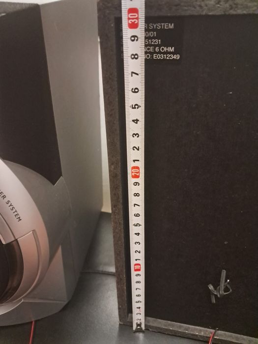 O pereche de boxe Philips si una Aiwa