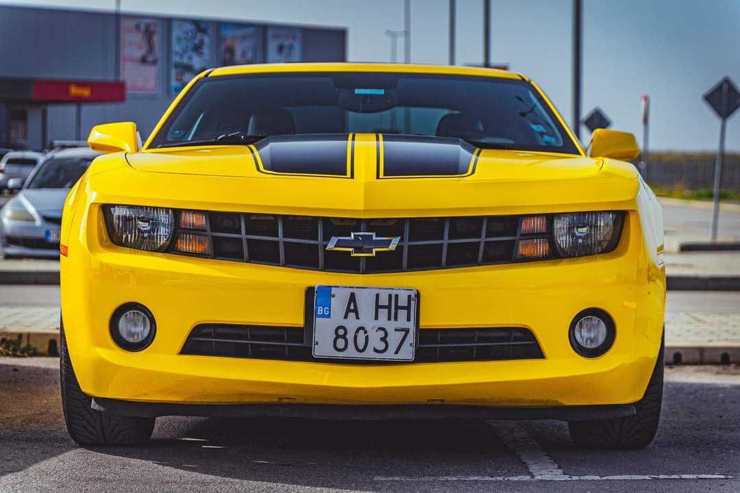 Кола под наем за абитуриентски бал - Bumblebee Camaro