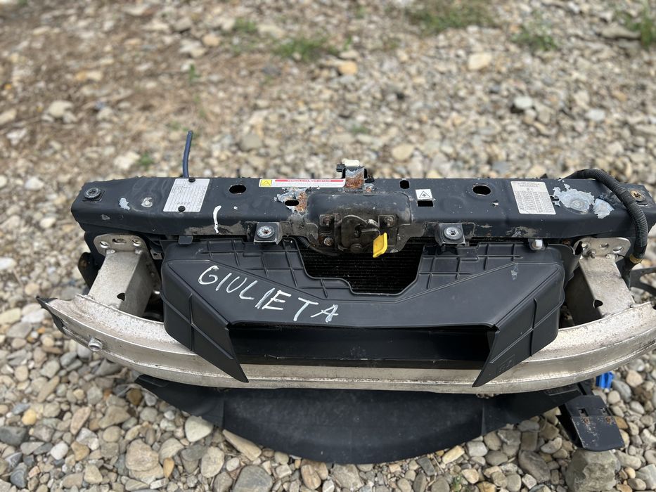 De vanzare Tragar complet cu radiatoare Alfa Romeo Giulieta