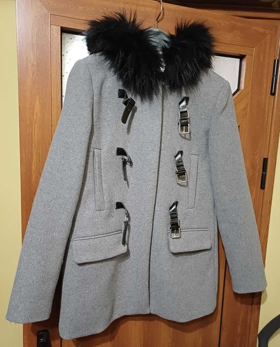 Дамско палто Stradivarius