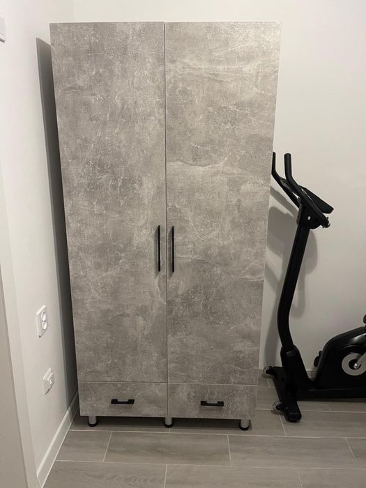 Продам шифонер и тумбочку