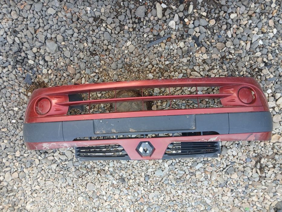 Bara Spoiler Fata Renault Clio2 din 2004