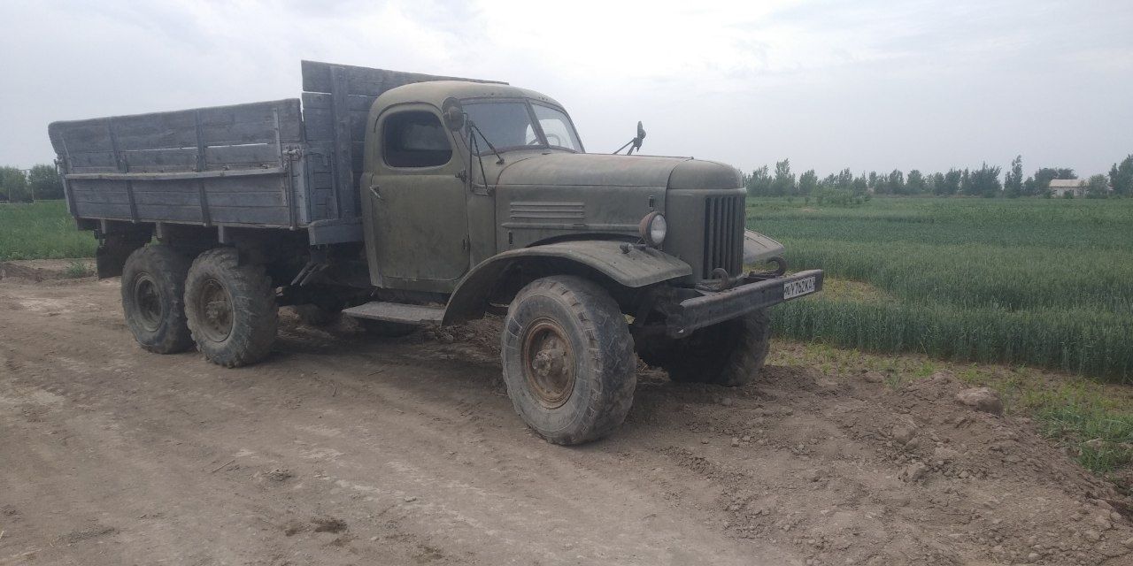 Zil 157 sotiladi