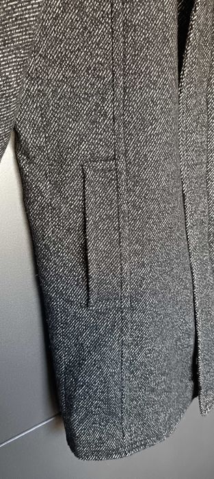 Мъжко вълнено палто Zara размер XL(умалено L)с цип в сив цвят