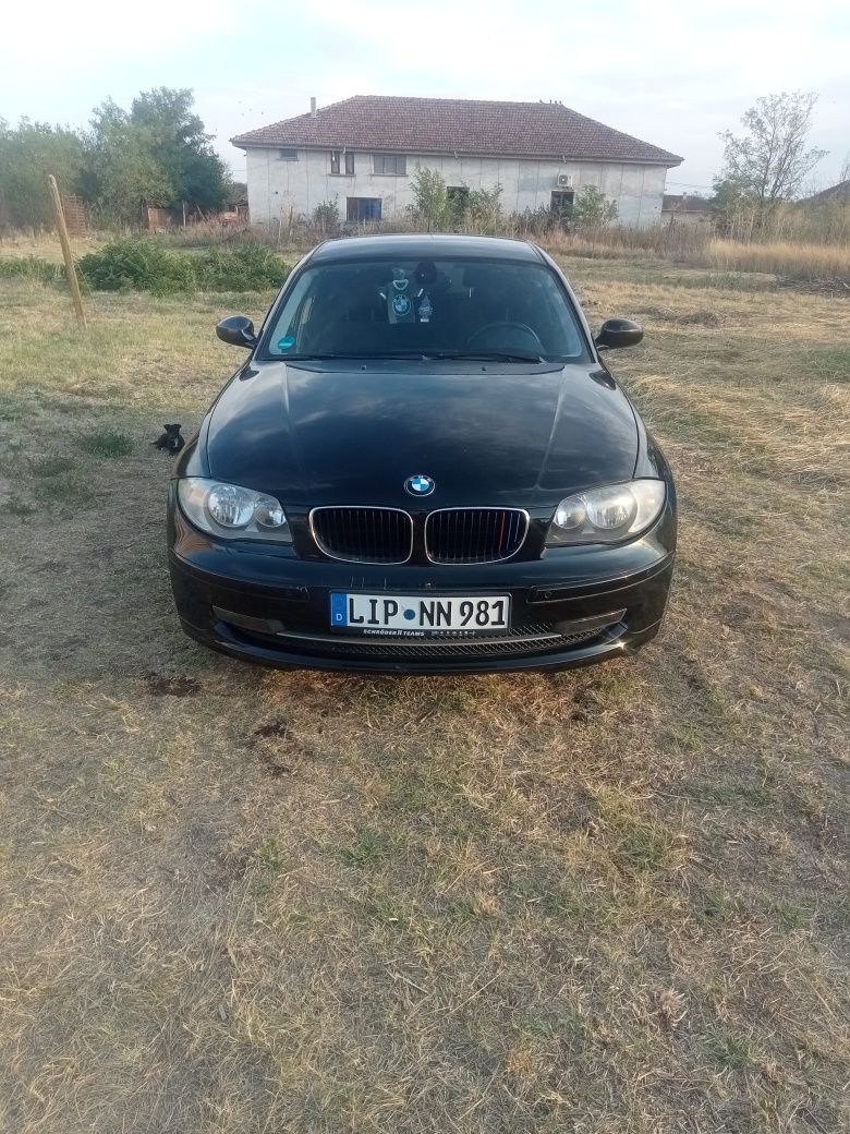 Продавам БМВ е87 116i