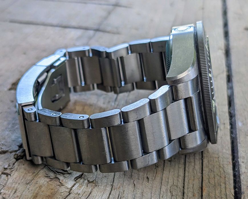 Tudor Pelagos LHD 25610TNL