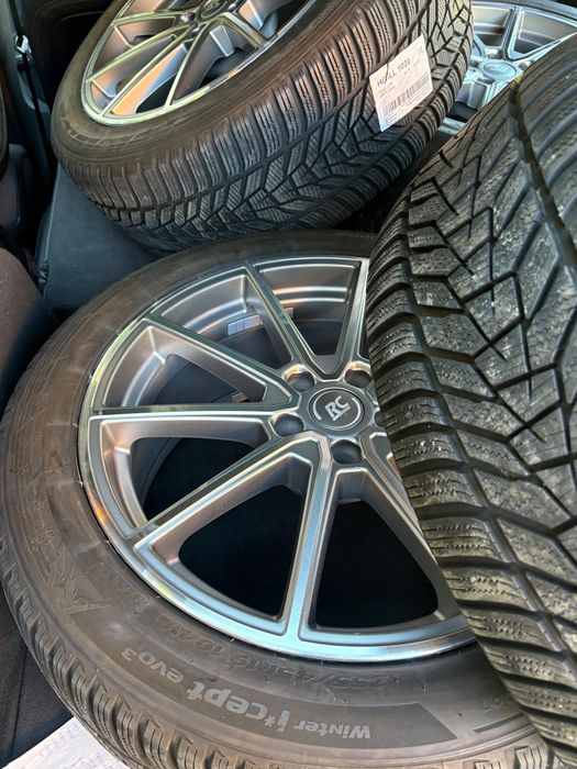 Vând set anvelope cu jante