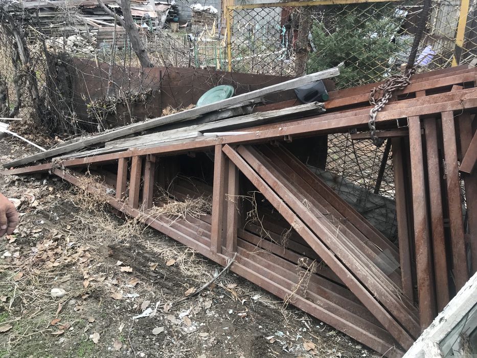 Продом метал для навеса готовый можете ставит