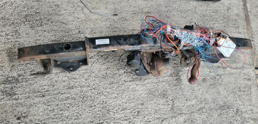 Cui carlig remorcare bmw e90 e91 electric original
