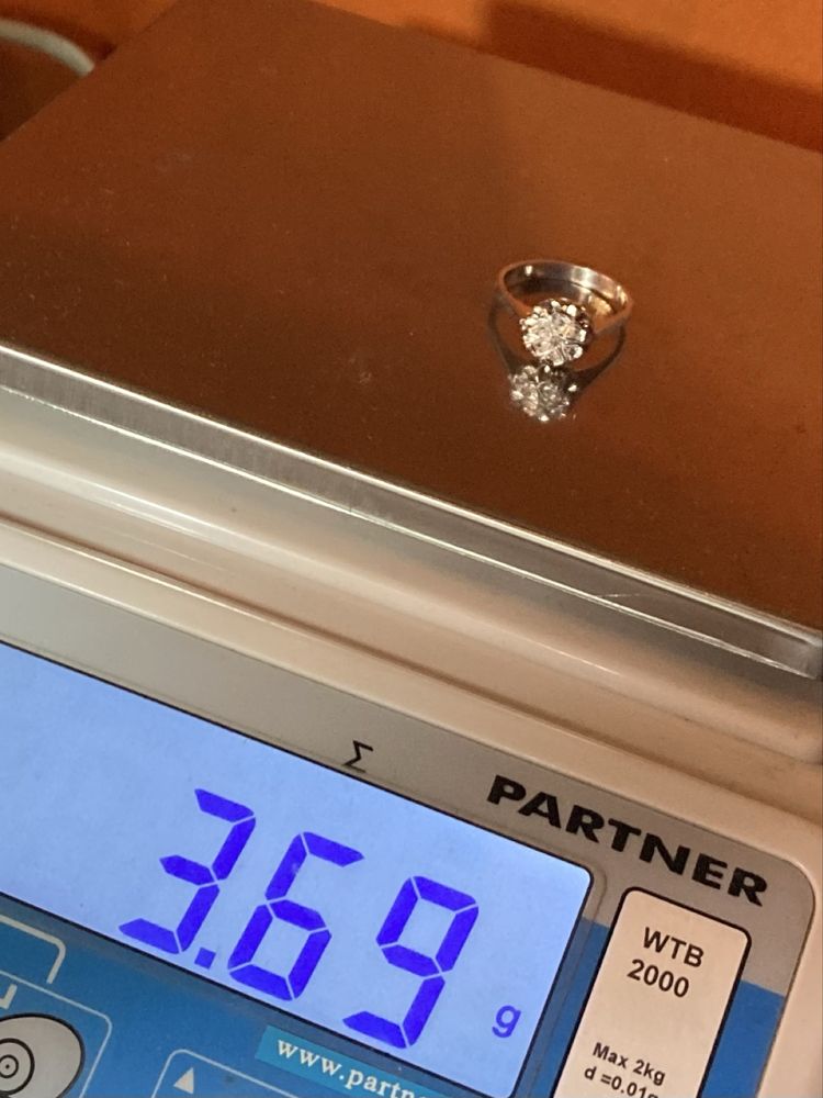 Inel  aur alb 18kt. cu diamante