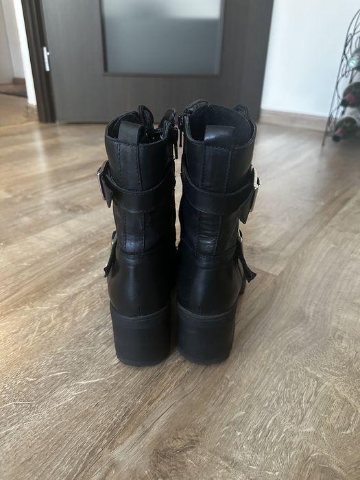 Ghete negre piele naturala mărimea 37