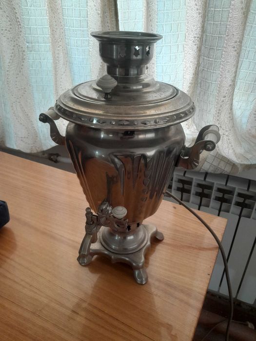 Продам электрический советский самовар