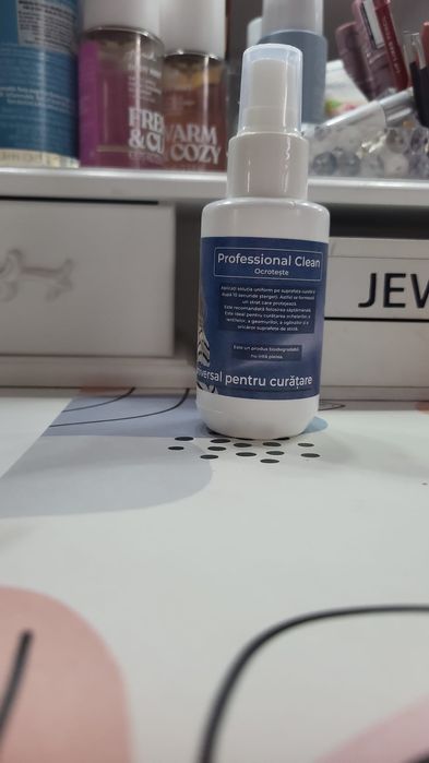 Spray universal ochelari