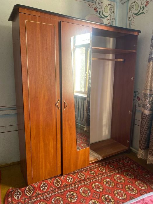 Мебель для спальни кровать диван шкаф