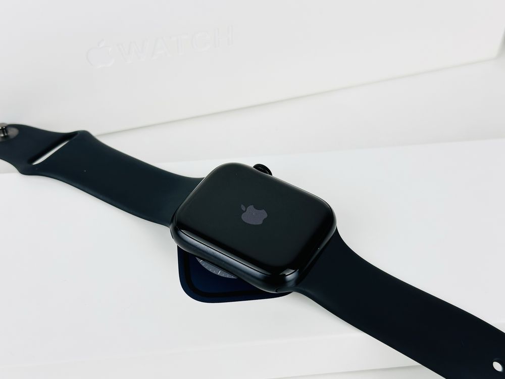 Apple Watch Series 8 45mm GPS Midnight Отличен! Гаранция!