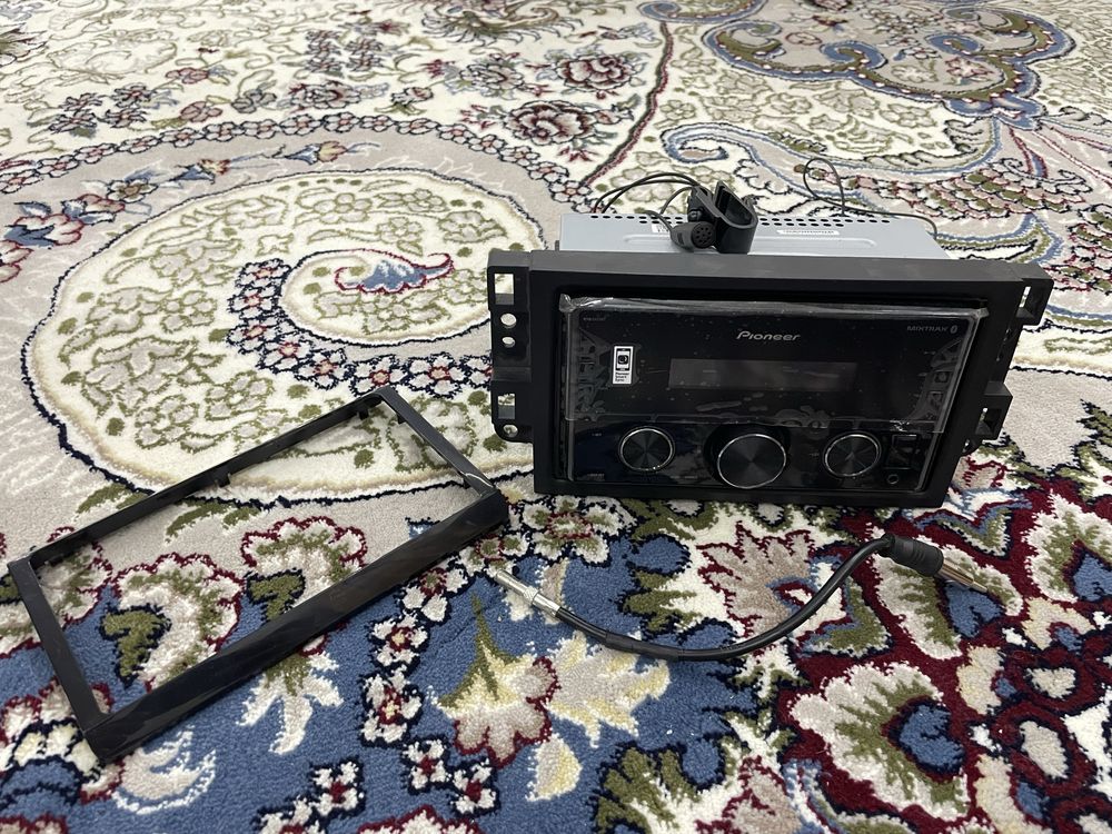 Pioneer MVH-S425BT магнитофон оригинал