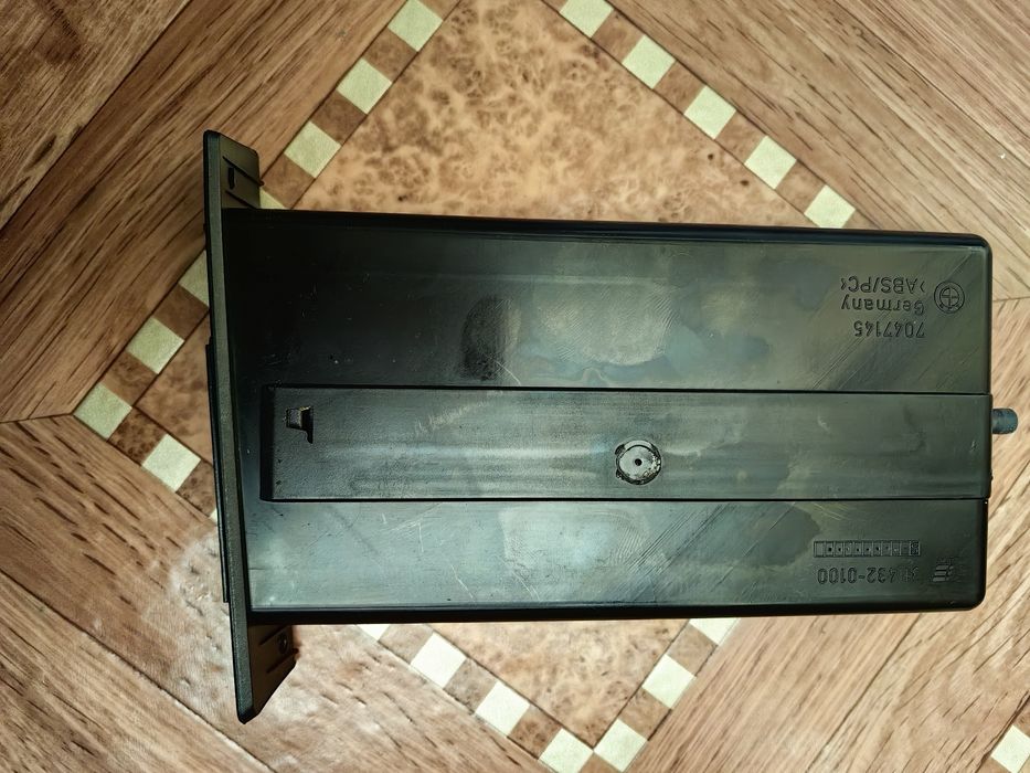 Оригинален Cupholder за BMW E60