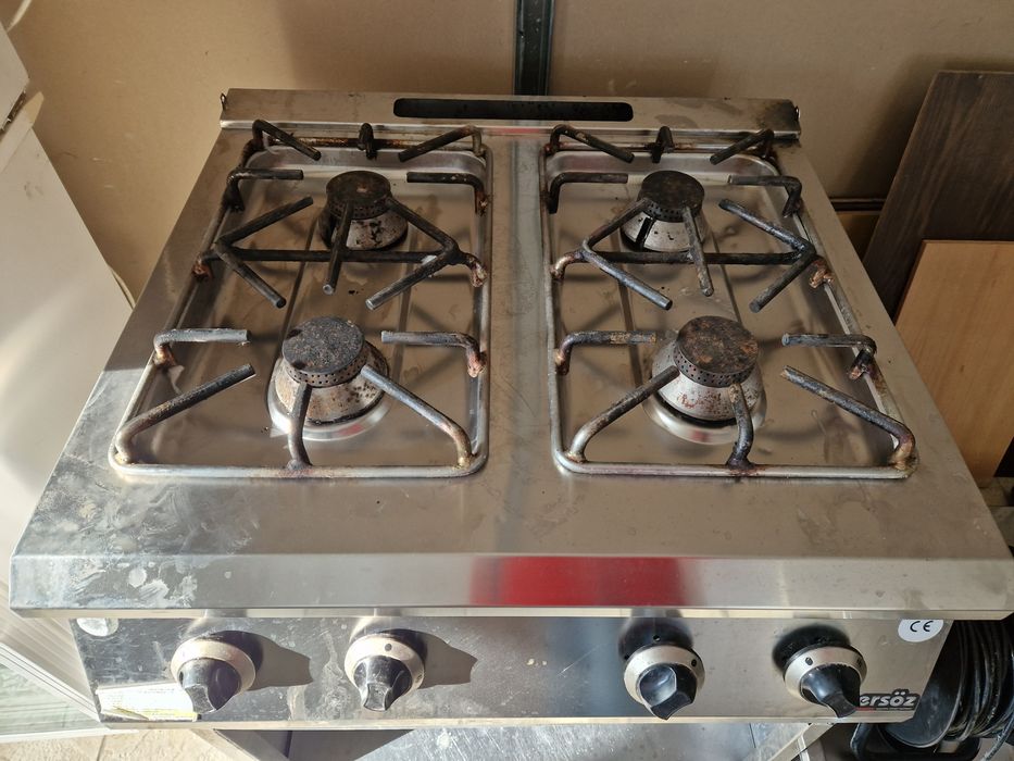 Aragaz cu banc de putere, arzătoare mari