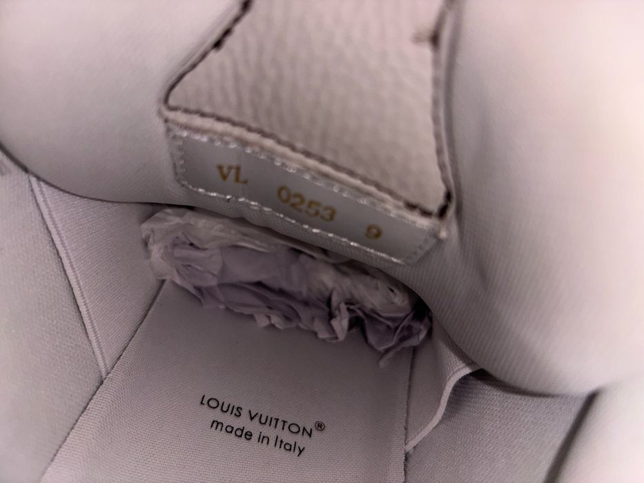 Lv skate big flower grey