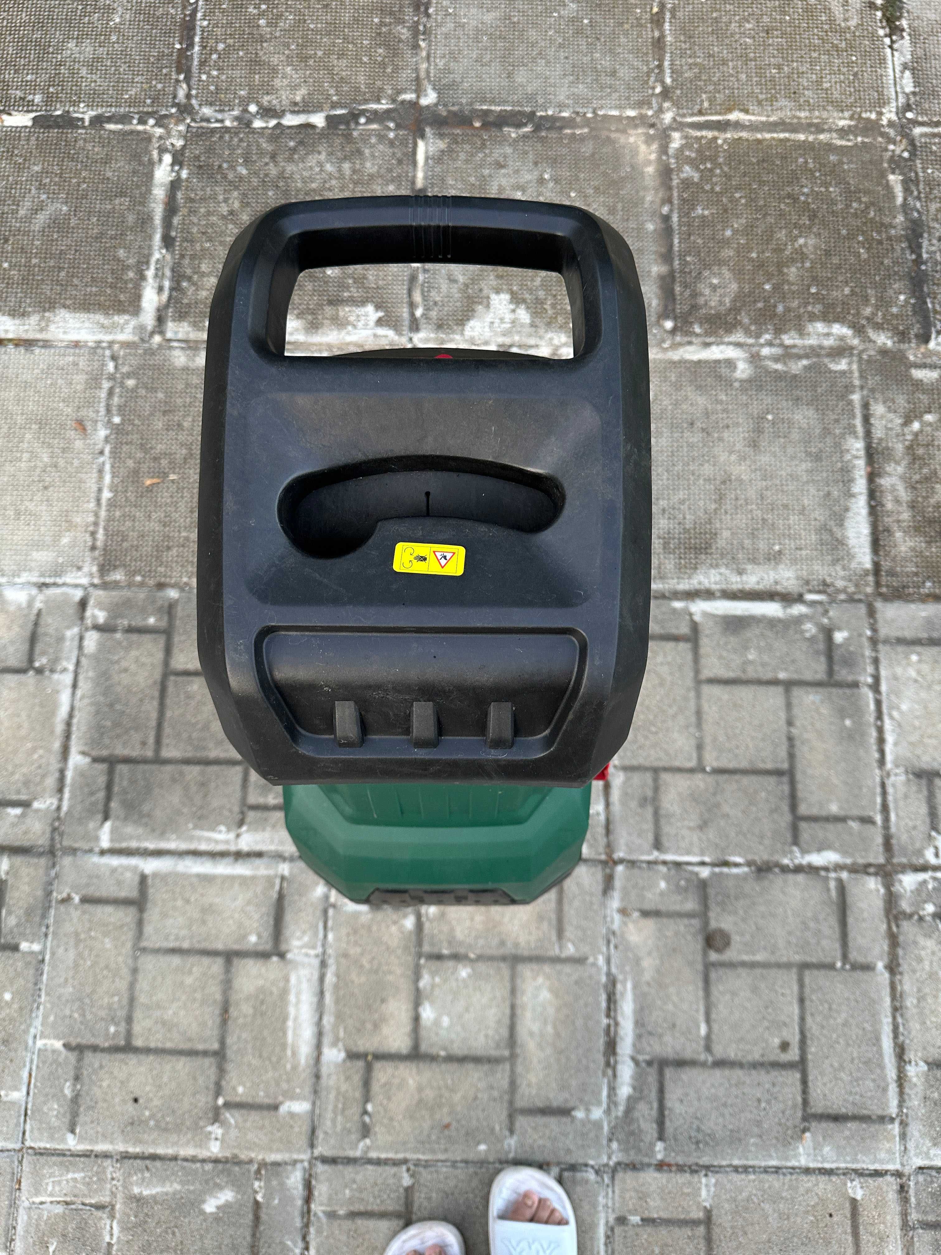 Дробилка за клони / шредер за клони PARKSIDE PMH 2400 B2