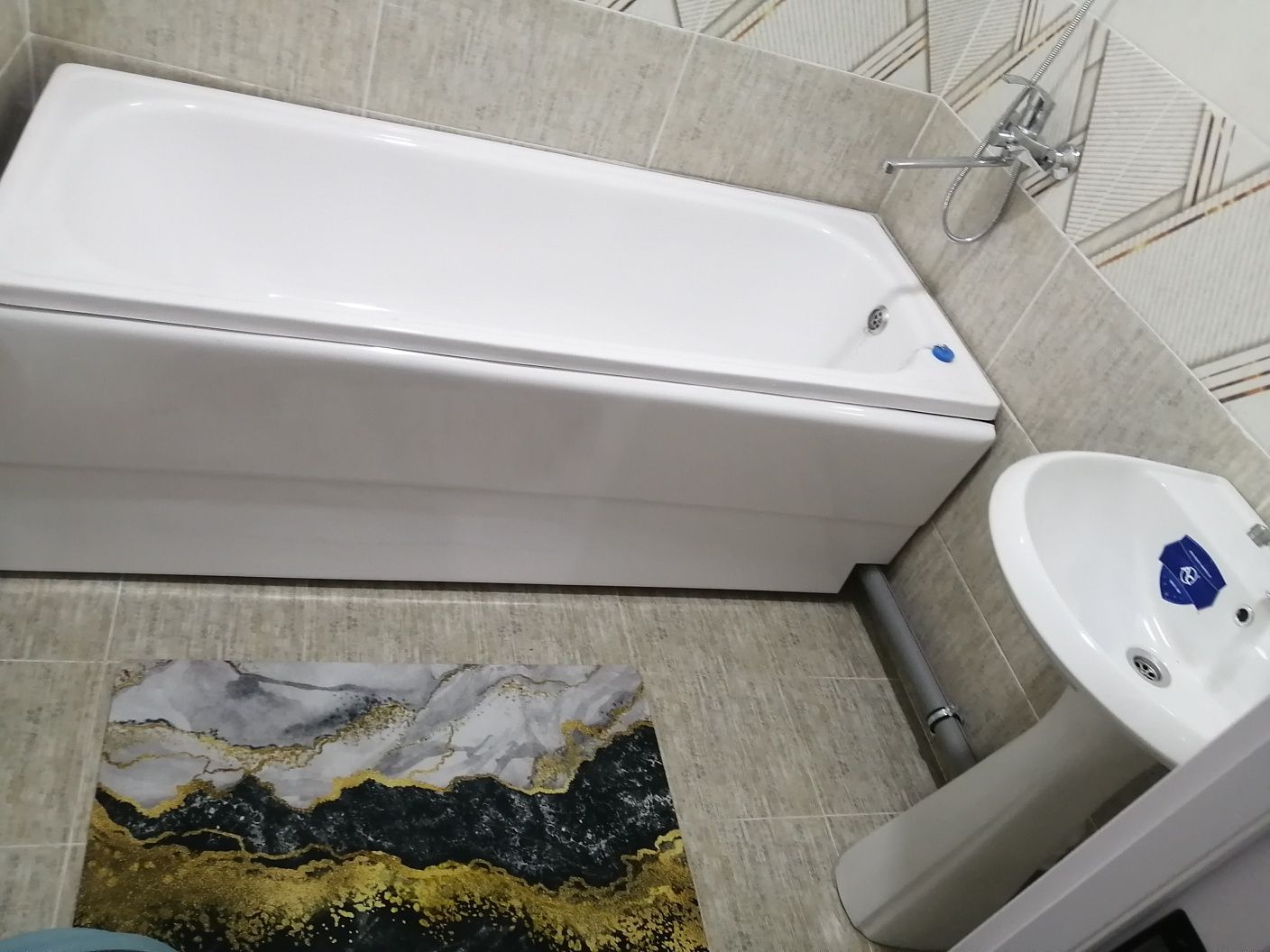 Янгихаёт спутник 16 да 2 хонали новостройка ижарага берилади 400$