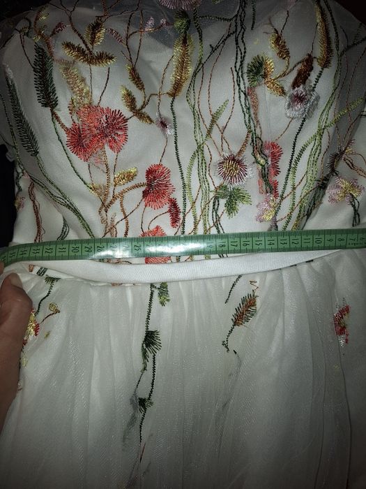 Рокля за повод или сватба