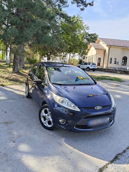 Ford Fiesta 1.6 TDCI  90 cp  fabricat 2010
