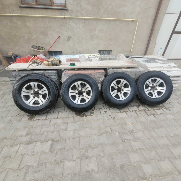 Продам комплект колес