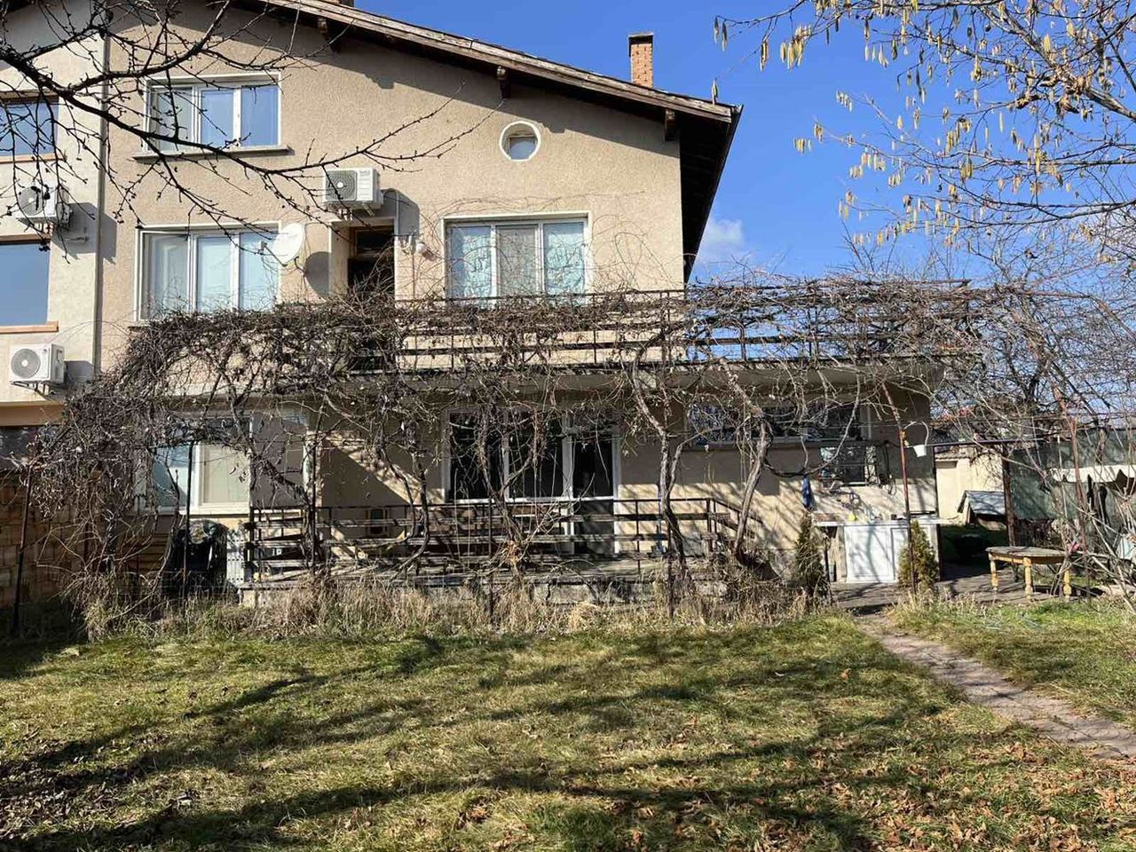 Продава се Къща в с. Житен, Област София-град - 300 кв.м за 1000 €/кв.м - Снимка #1