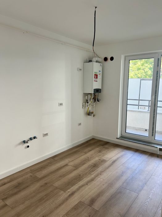Apartament in bloc NOU!!! Posibilitate spatiu comercial sau locuinta.
