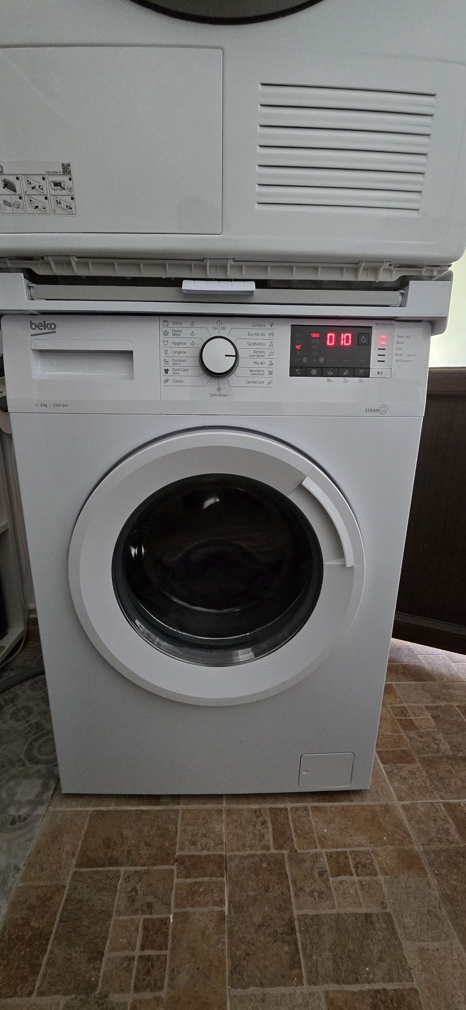 Masina de splat slim Beko
