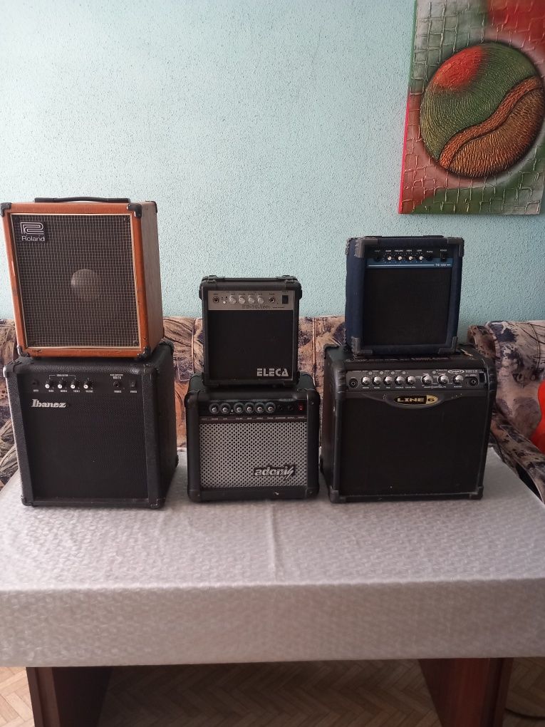 Продавам китари,акустични и електрически.Аксесоари и кубета.