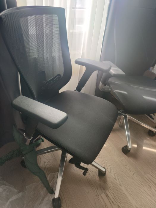 Офис стол (ергономичен) Sidiz T50 4бр.