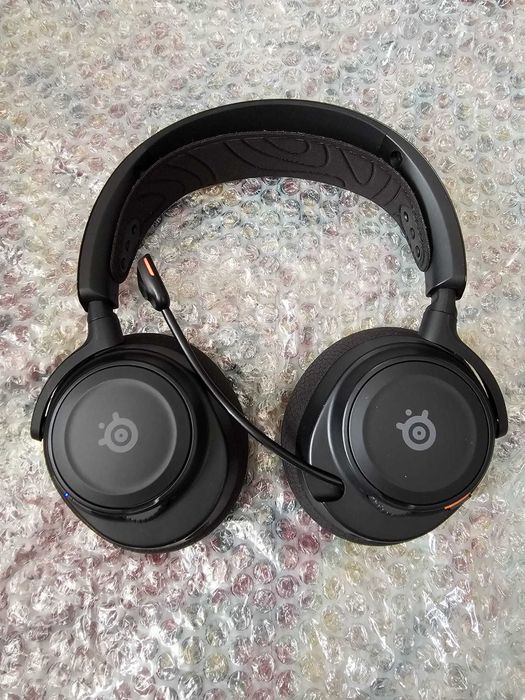 Steelseries Arctis Nova 1, Steelseries Arctis Nova 7