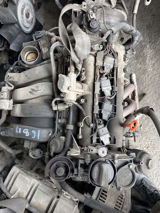 Фолсваген голф плюс 1.6 матор