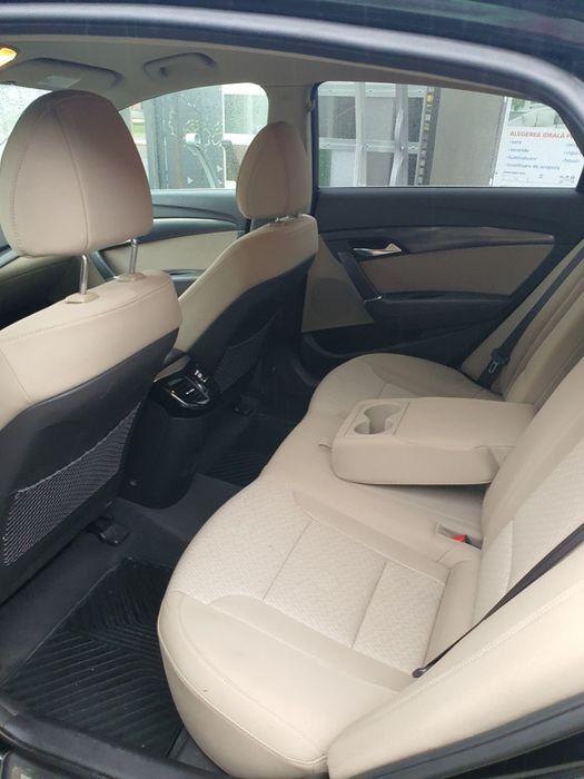 Hyundai i40  Vand sau schimb cu Duba