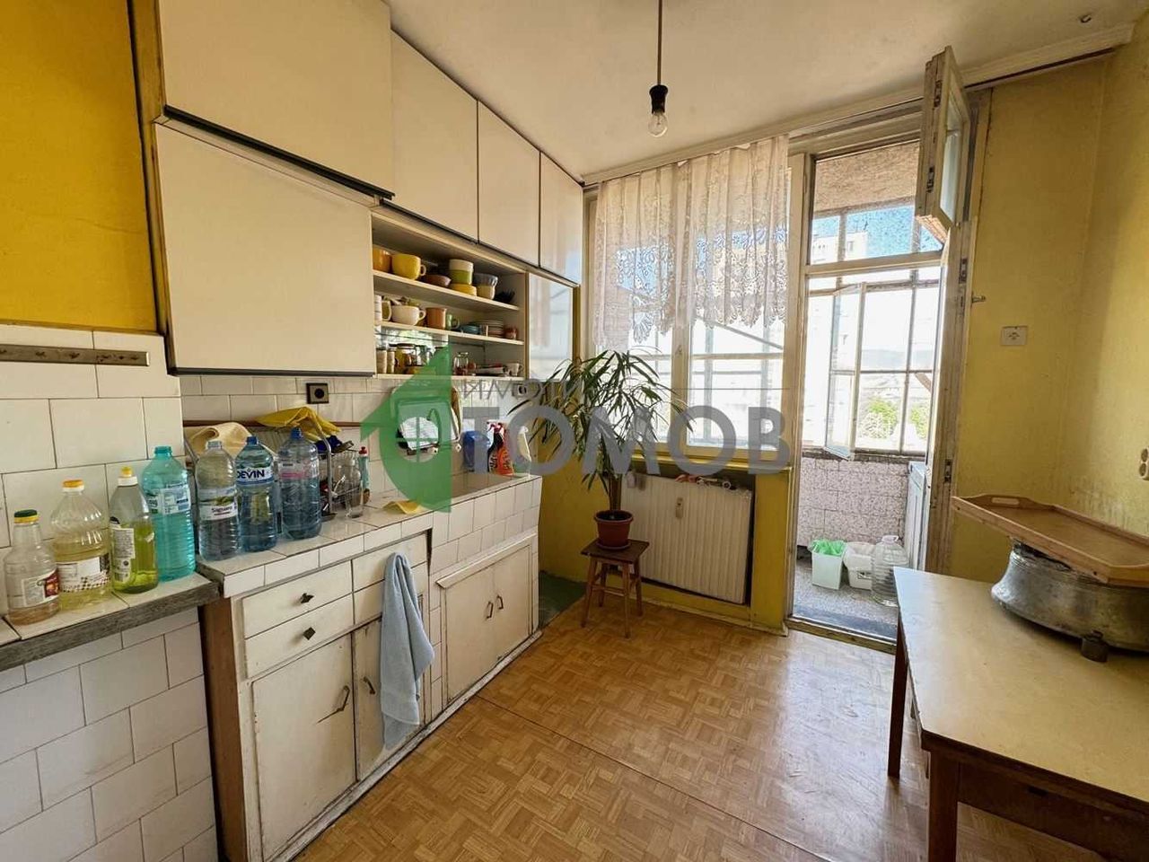 Продава се Тристаен апартамент в Шумен, Център - 90 кв.м за 1088 €/кв.м - Снимка #3