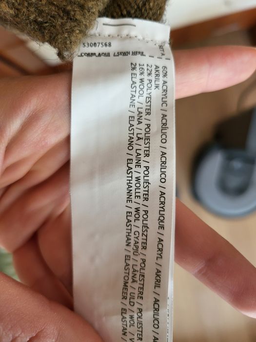 Топла рокля Mango с вълна в състава