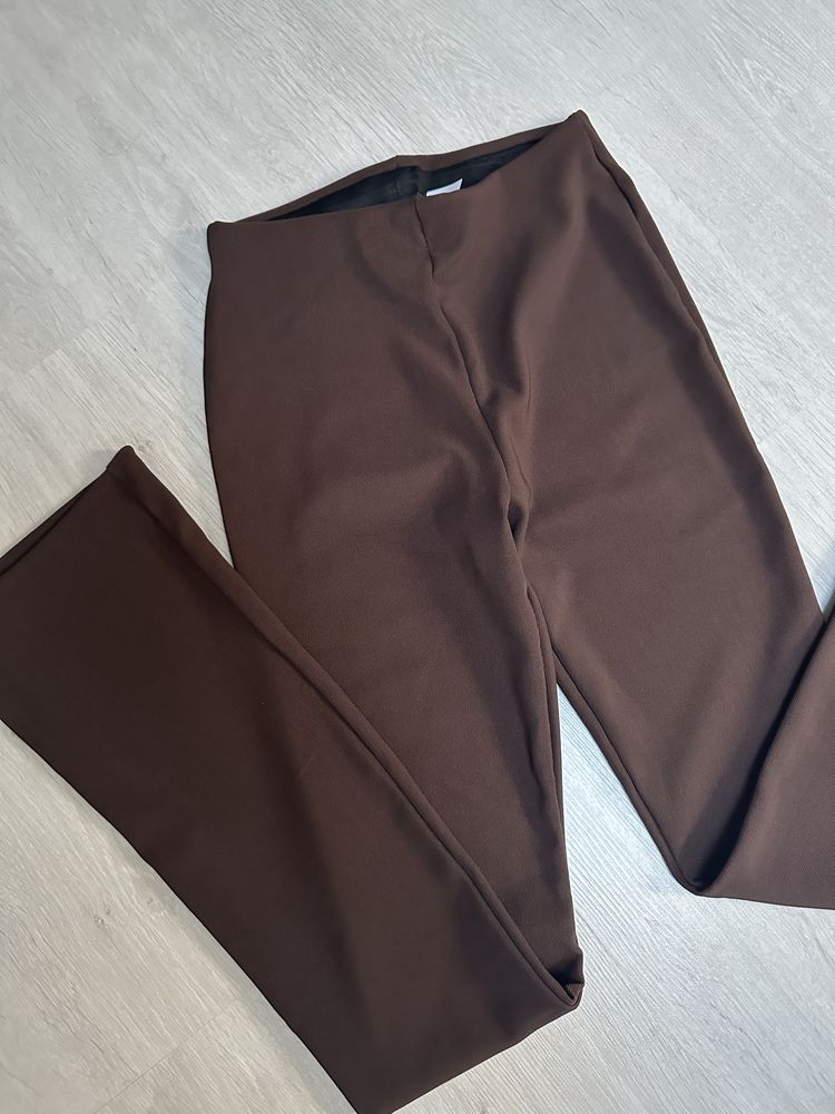 Pantaloni evazati Amisu S