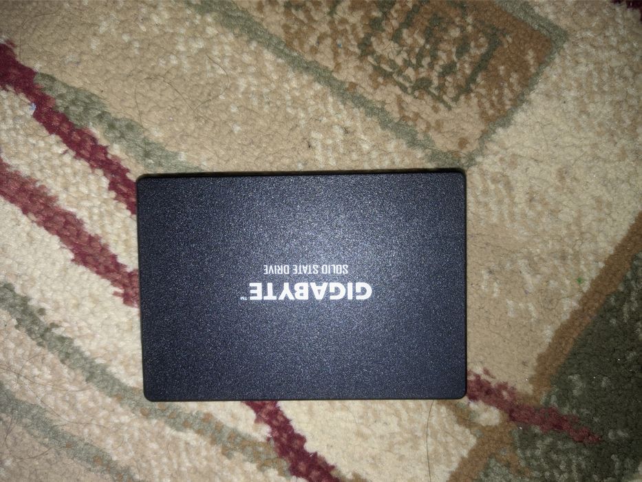 Продаю SSD от Gigabyte 120Gb