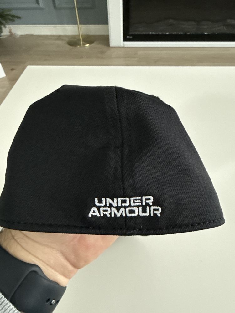 Vand basca underarmor marime M\L