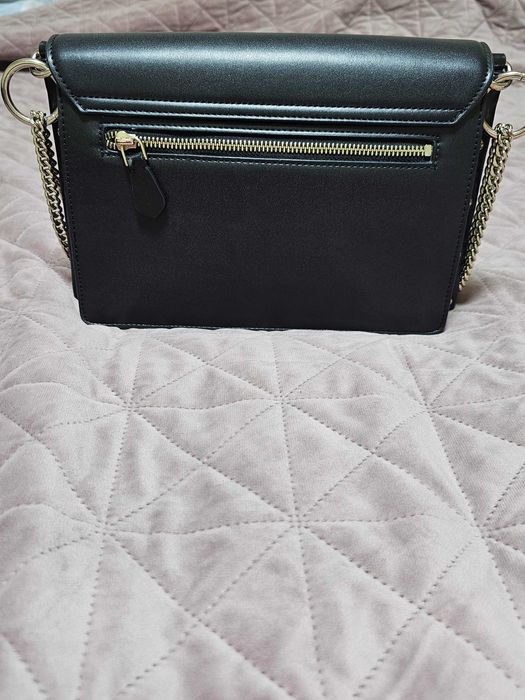 Дамска чанта Guess