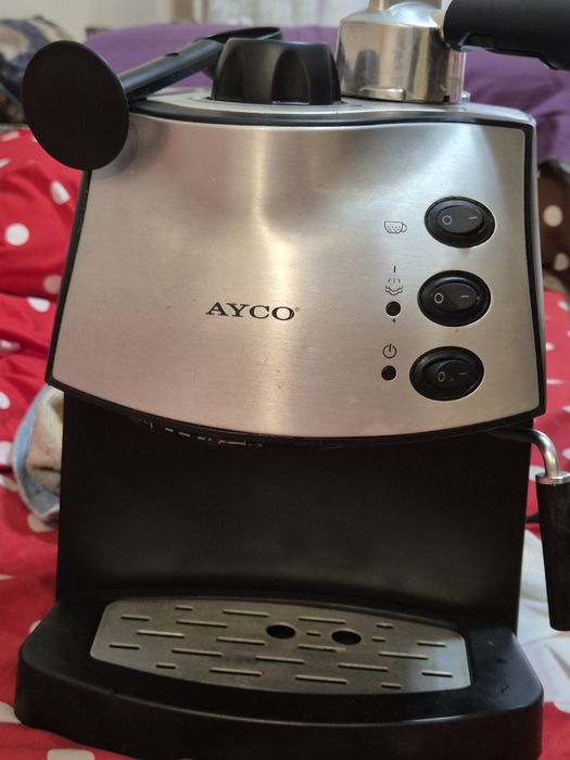 Продавам кафе машина AYCO