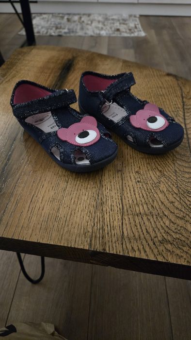 Пантофи за момиче 27номер