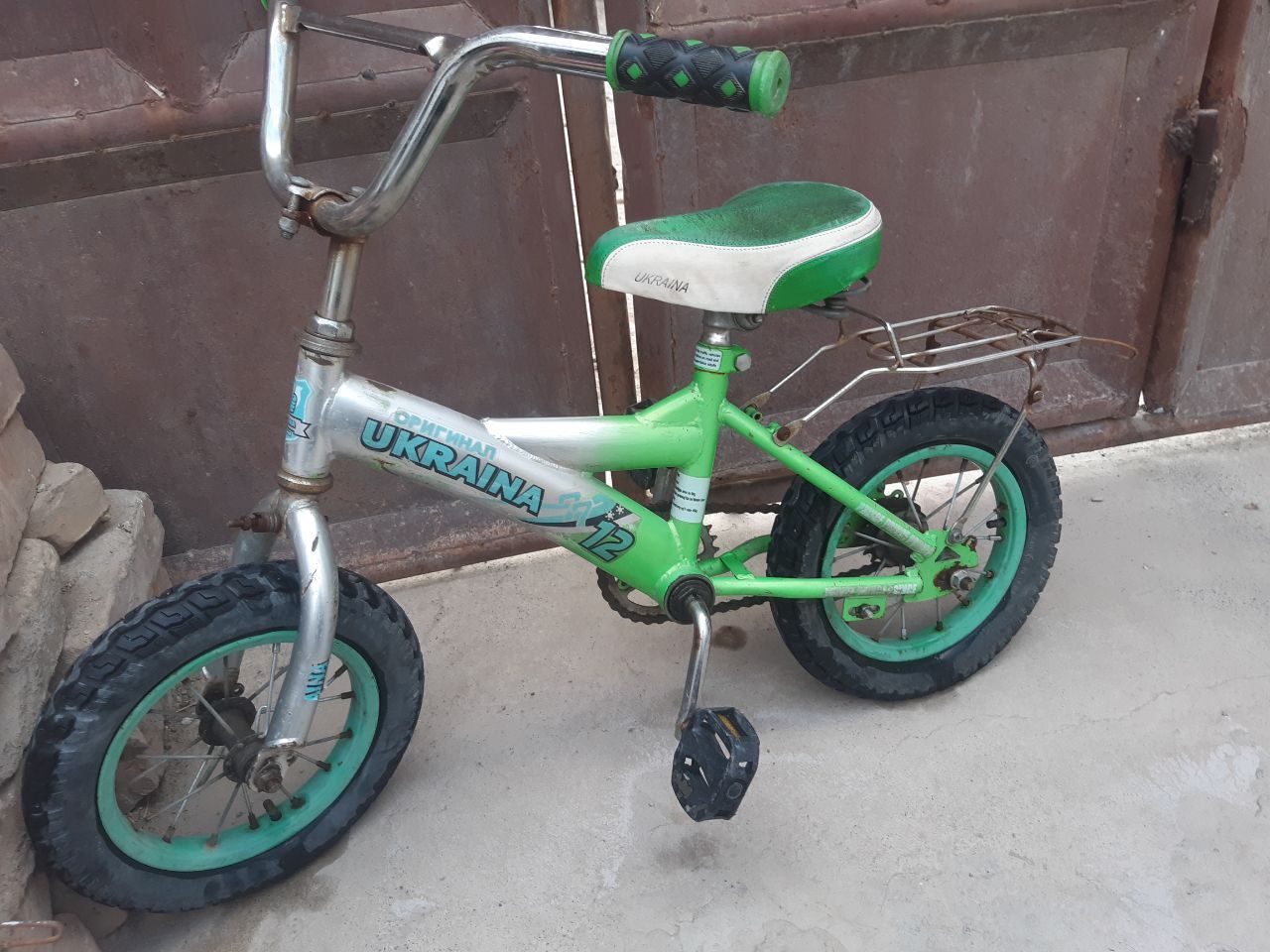 Velosiped va kolyaska yosh bolalar uchun