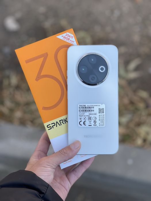 Телефон Tecno Spark 30c