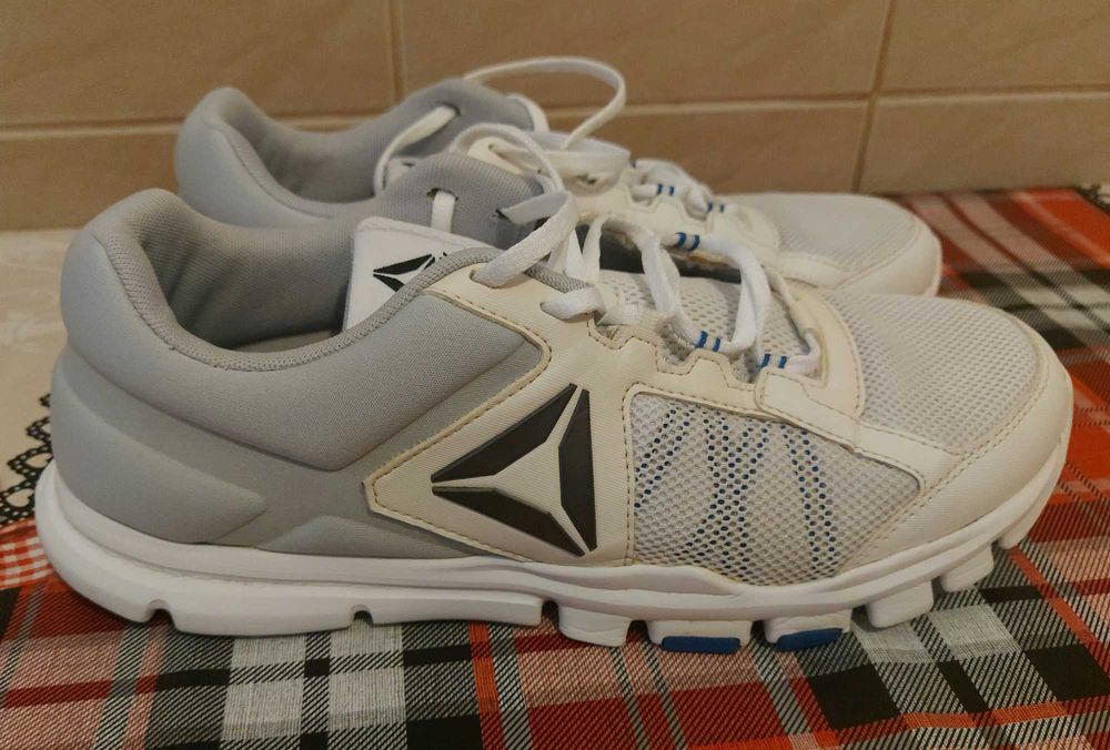 Adidasi Reebok nr.43