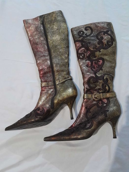 Сапоги зим 36 раз   вышитые с подиму Италия кожа 100%