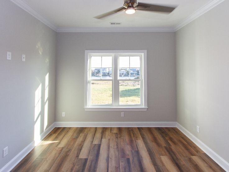 Executam case metalice cu panouri sandwich